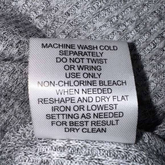 Theo & Spence shacket. Super cozy. SIZE MEDIUM NWT - Picture 12 of 12